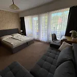 Apartment Aranypart 49-51