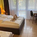 Aranypart 49-51 Siofok