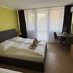 Aranypart 49-51 Siofok