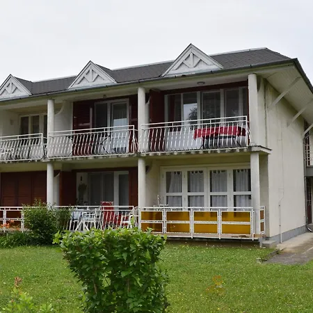 Aranypart 49-51 Апартаменты