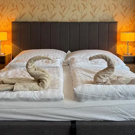 Aranypart 49-51 Apartament *