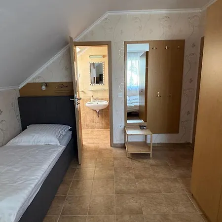 Aranypart 49-51 * Siofok