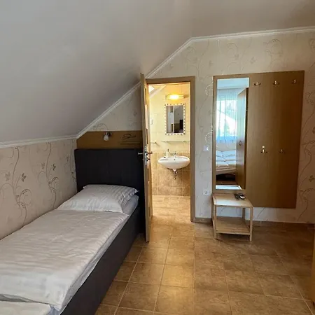 Aranypart 49-51 * Siofok