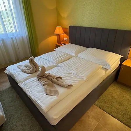 Aranypart 49-51 Apartment Siofok