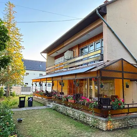 Aranypart 49-51 Apartment Siofok