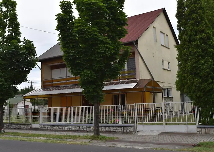 Aranypart 49-51 Appartamento