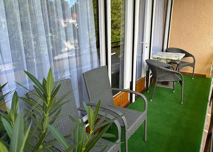 Appartamento Aranypart 49-51 *