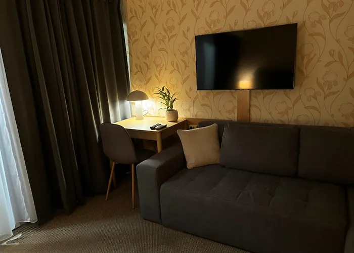 Aranypart 49-51 * Siófok