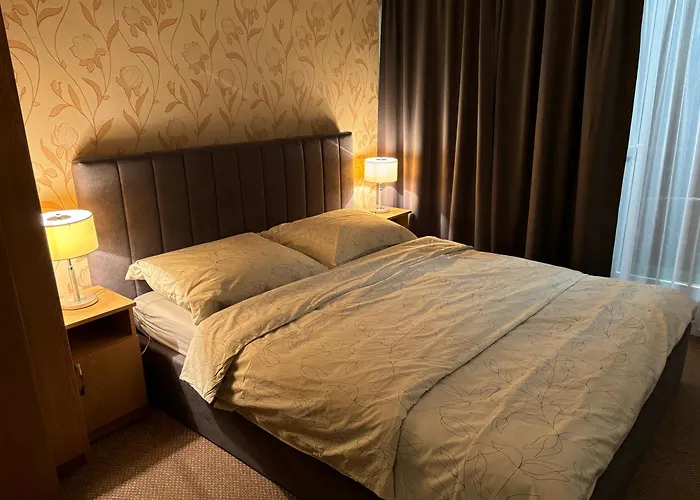 Aranypart 49-51 * Siófok