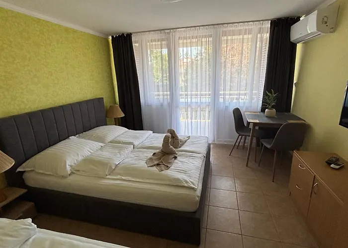 Aranypart 49-51 Siofok