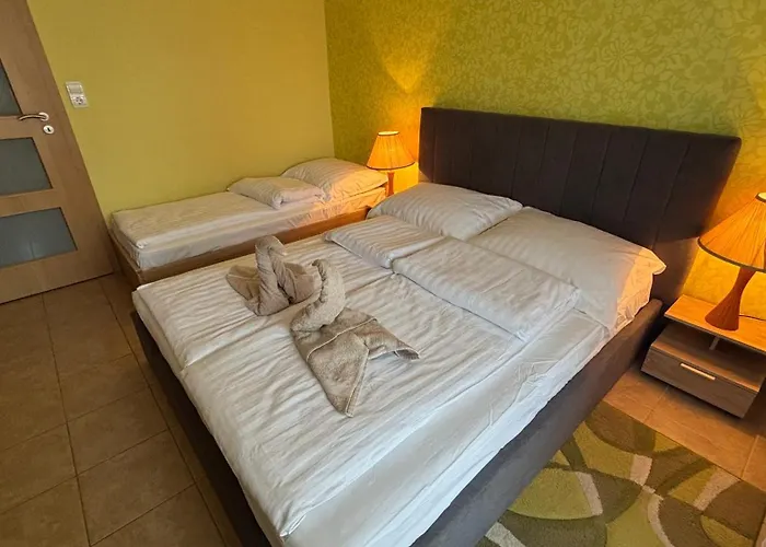 Aranypart 49-51 Siófok