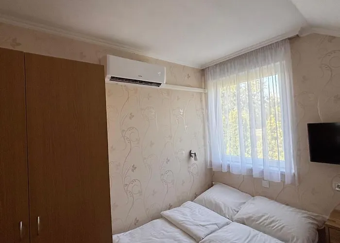 Aranypart 49-51 * Siofok