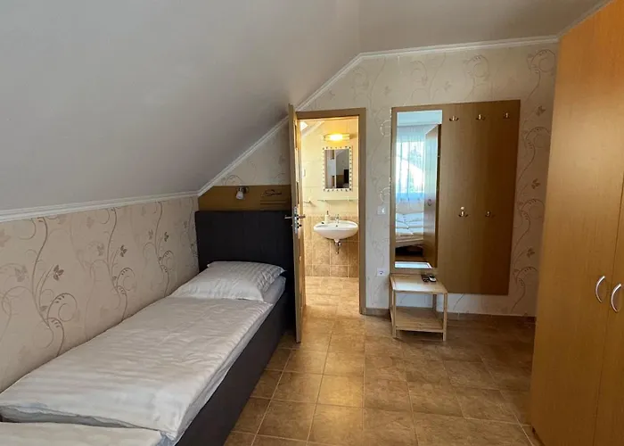 Aranypart 49-51 * Siófok