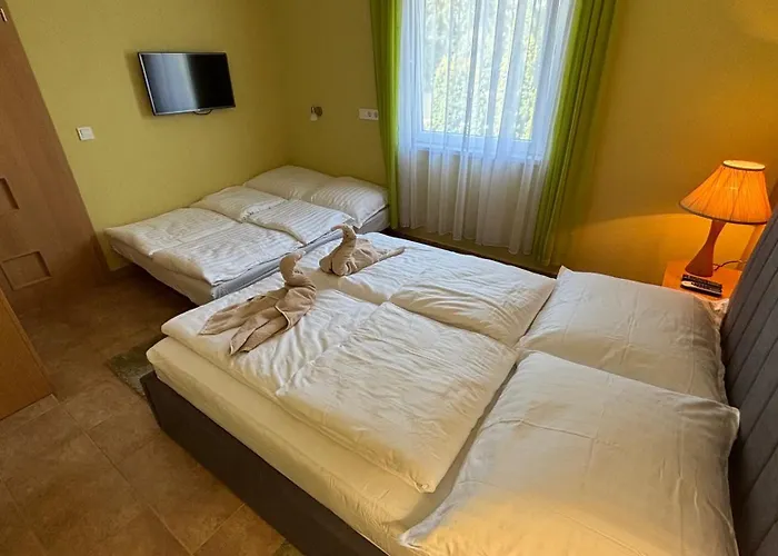 Aranypart 49-51 * Siofok